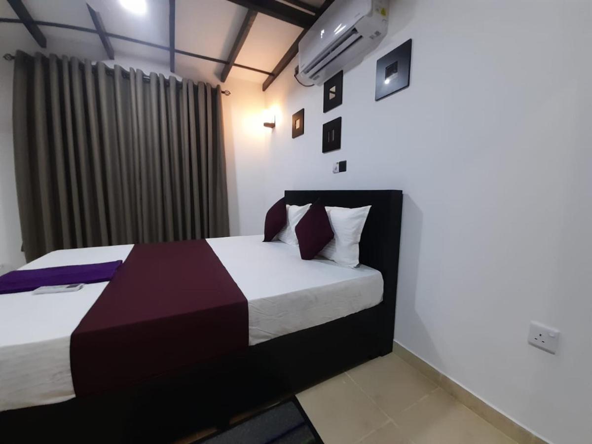 Sobaya Residence Ambalantota ภายนอก รูปภาพ