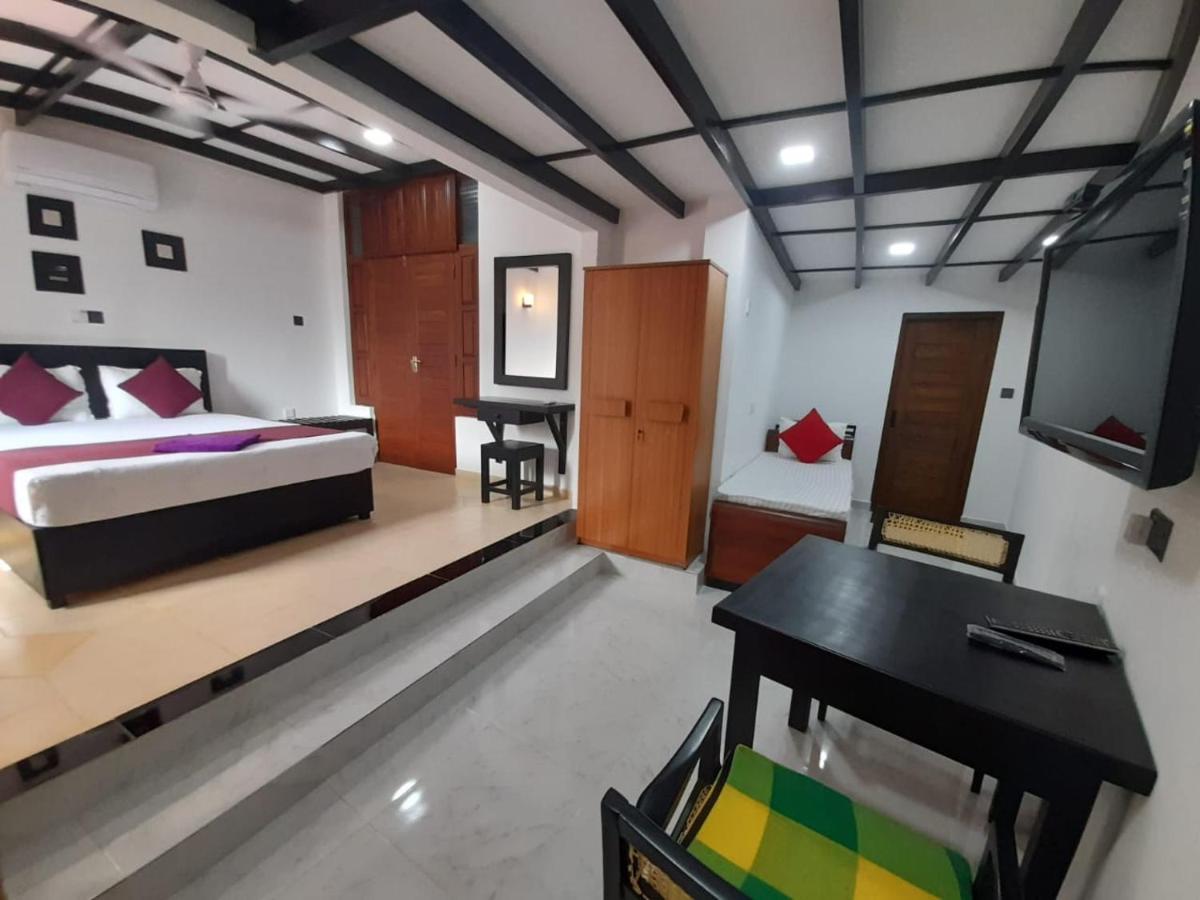Sobaya Residence Ambalantota ภายนอก รูปภาพ