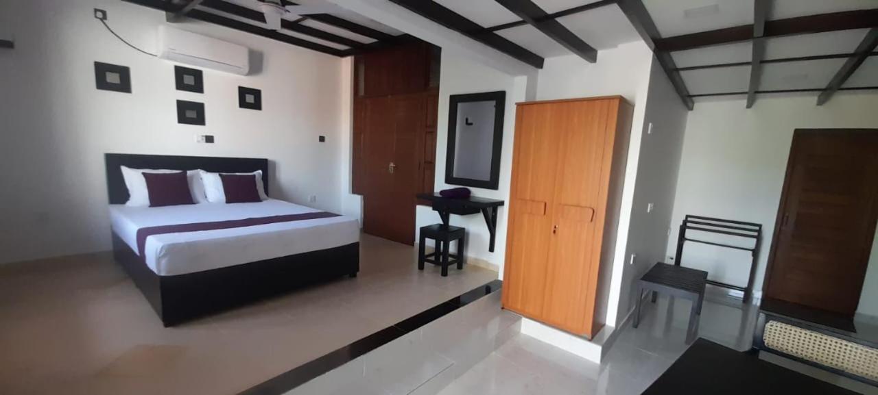 Sobaya Residence Ambalantota ภายนอก รูปภาพ