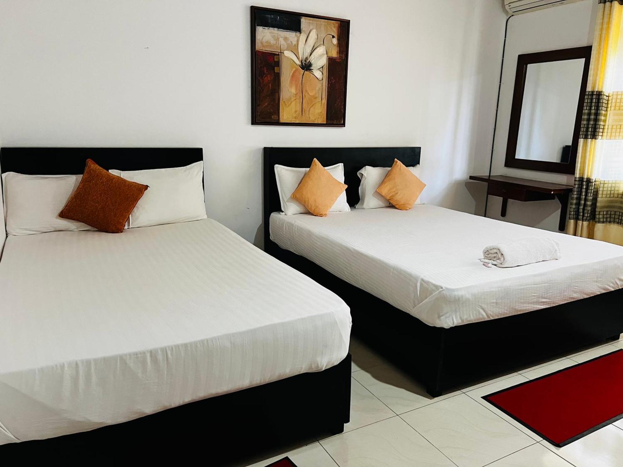 Sobaya Residence Ambalantota ภายนอก รูปภาพ